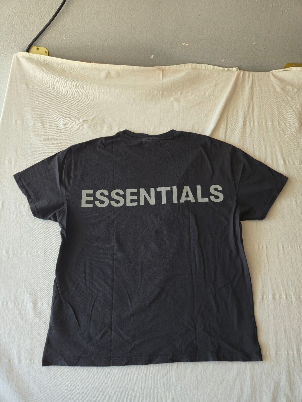 Fear of God Essentials Black T-Shirt Medium